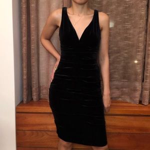 black velvet ruched bodycon dress